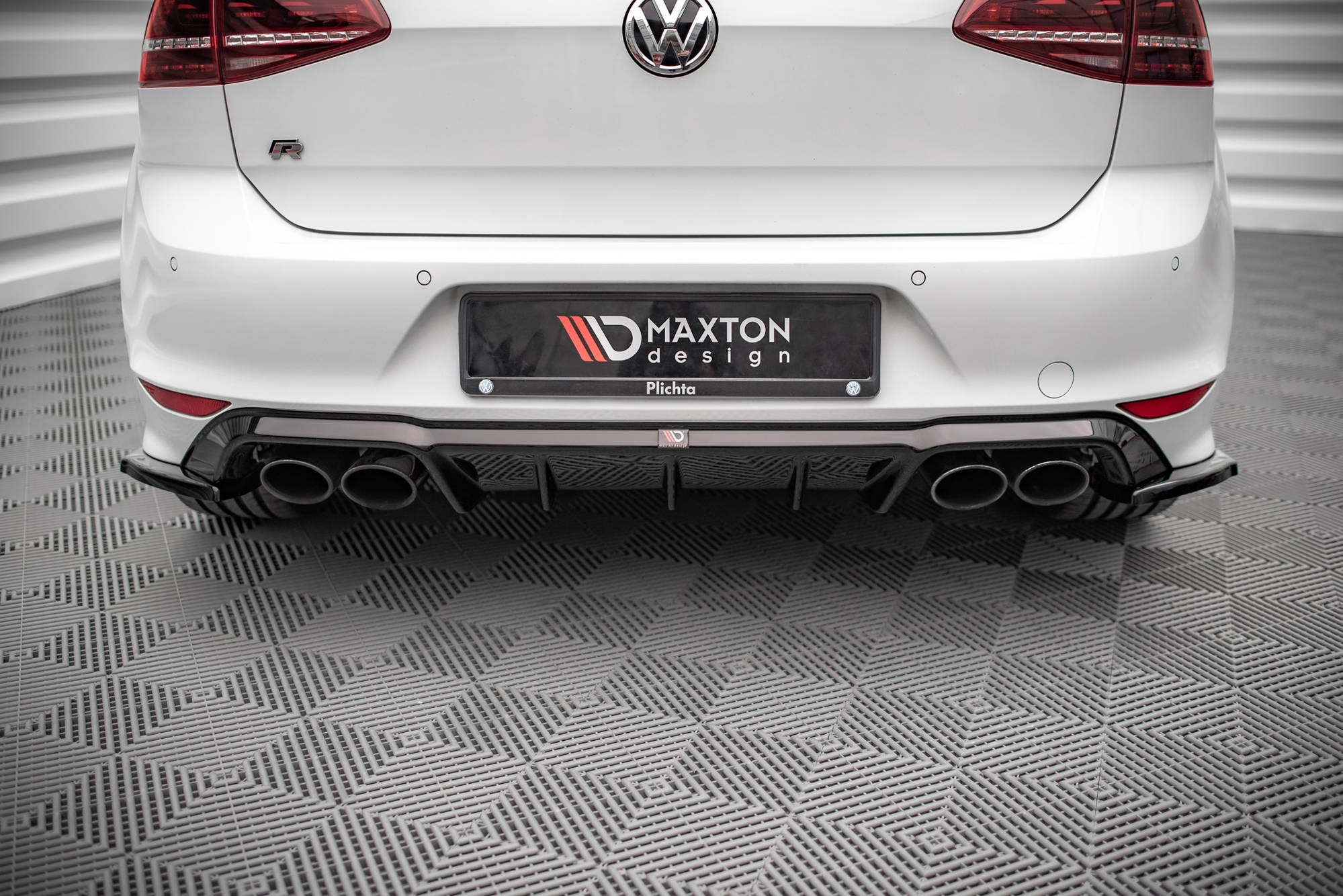 pol pl splittery tylne boczne v 4 volkswagen golf r mk7 14306 6.jpg pol pl splittery tylne boczne v 4 volkswagen golf r mk7 14306 6.jpg