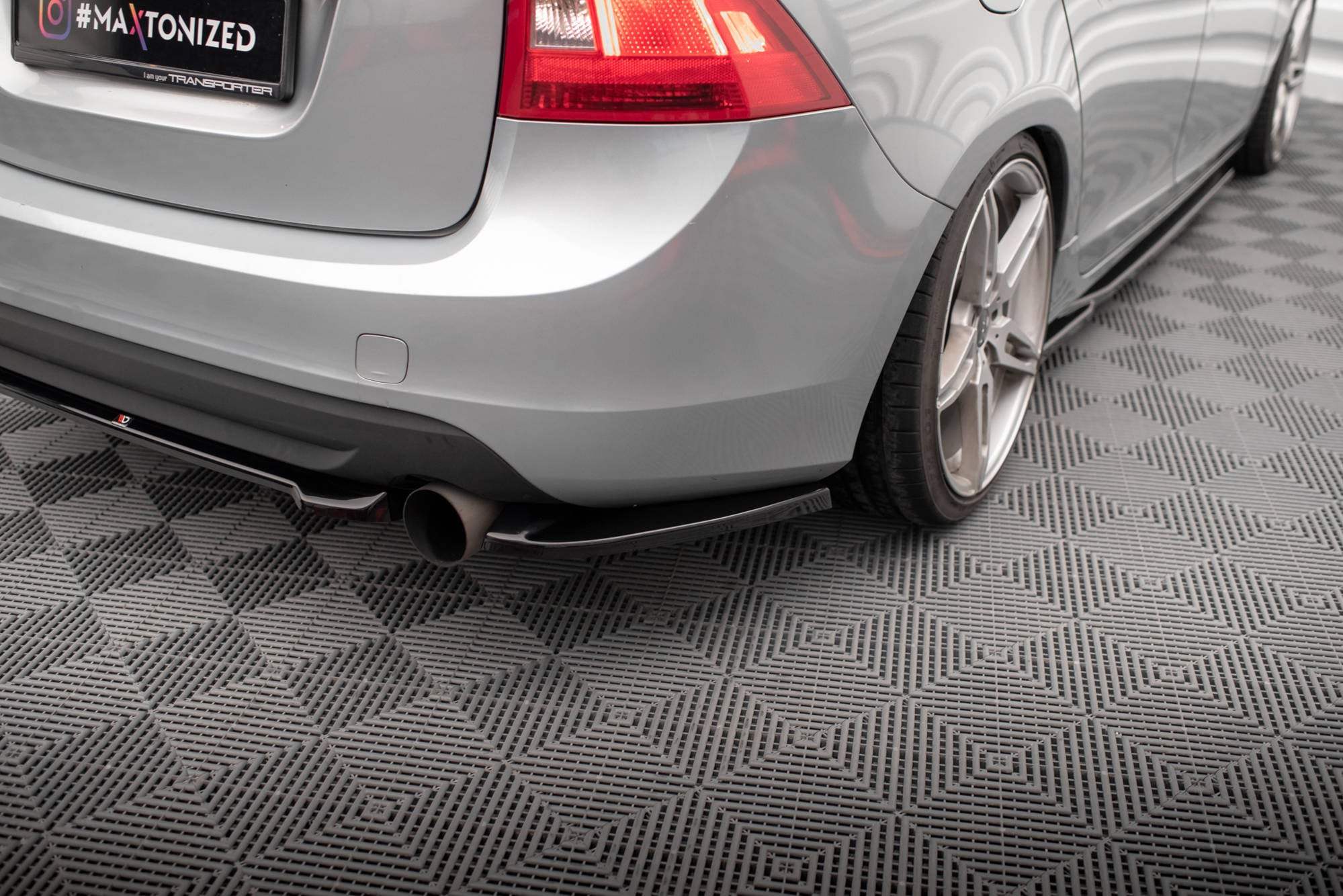 pol pl splittery tylne boczne volvo s60 r design mk2 18365 5.jpg pol pl splittery tylne boczne volvo s60 r design mk2 18365 5.jpg