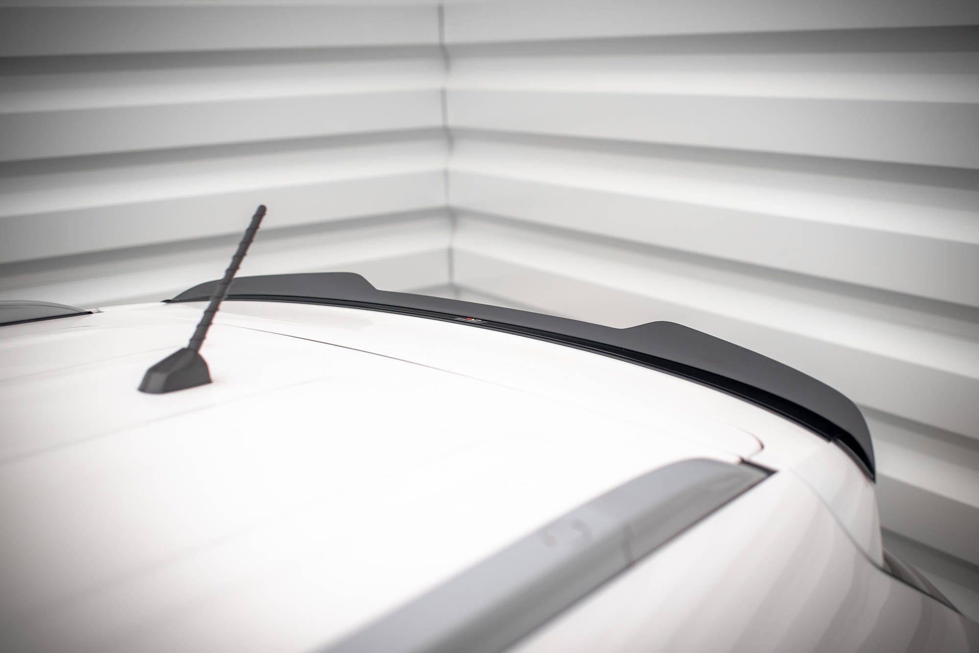pol pl spoiler cap hyundai ix35 mk1 16617 8.jpg pol pl spoiler cap hyundai ix35 mk1 16617 8.jpg
