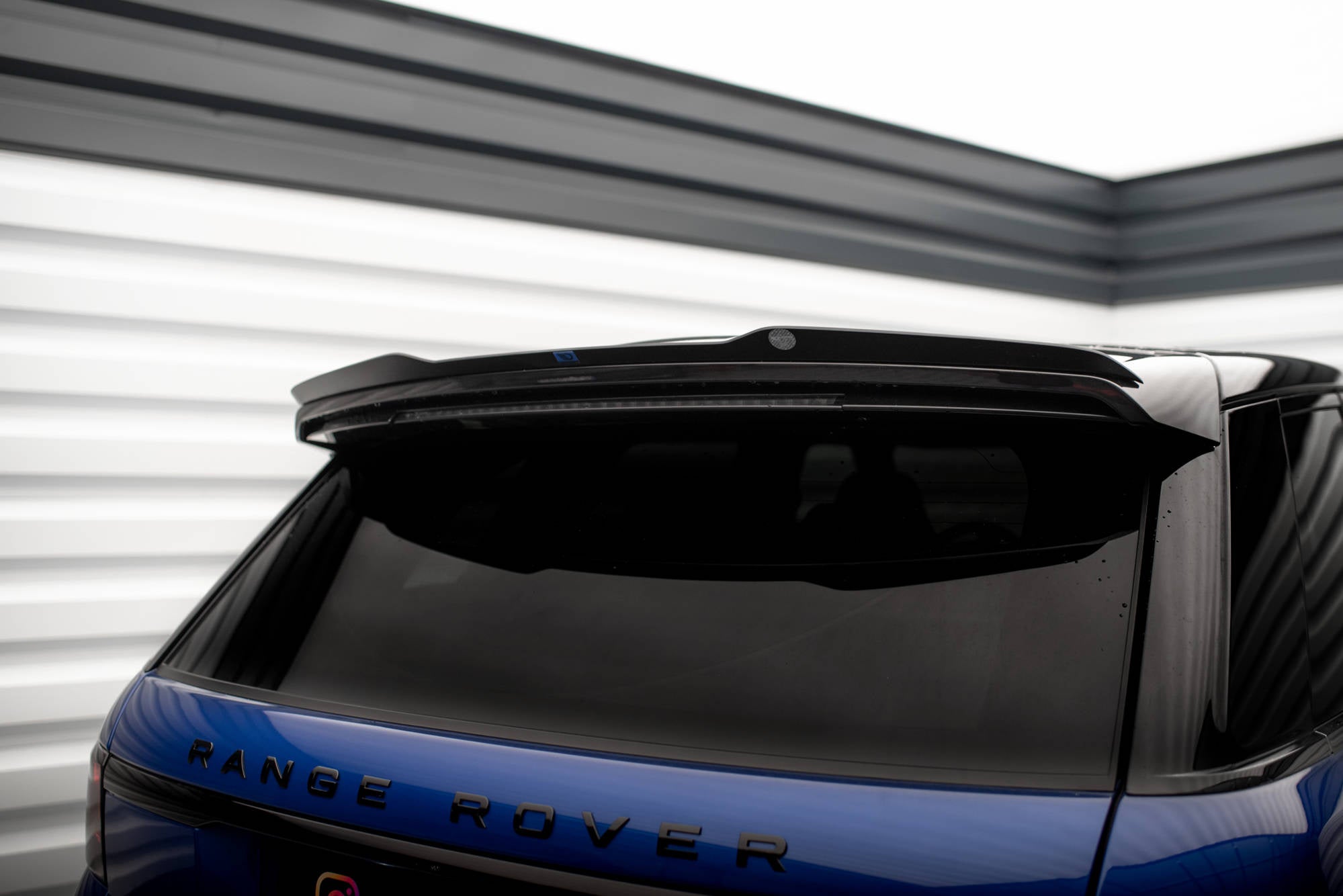 pol pl spoiler cap land rover range rover sport svr mk2 18326 5.jpg pol pl spoiler cap land rover range rover sport svr mk2 18326 5.jpg