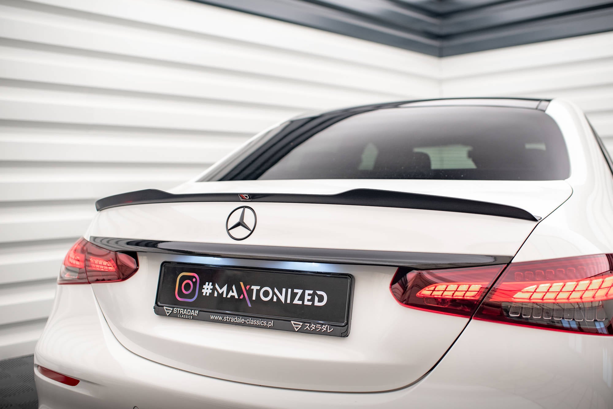 pol pl spoiler cap mercedes benz e sedan amg line w213 facelift 16649 4.jpg pol pl spoiler cap mercedes benz e sedan amg line w213 facelift 16649 4.jpg
