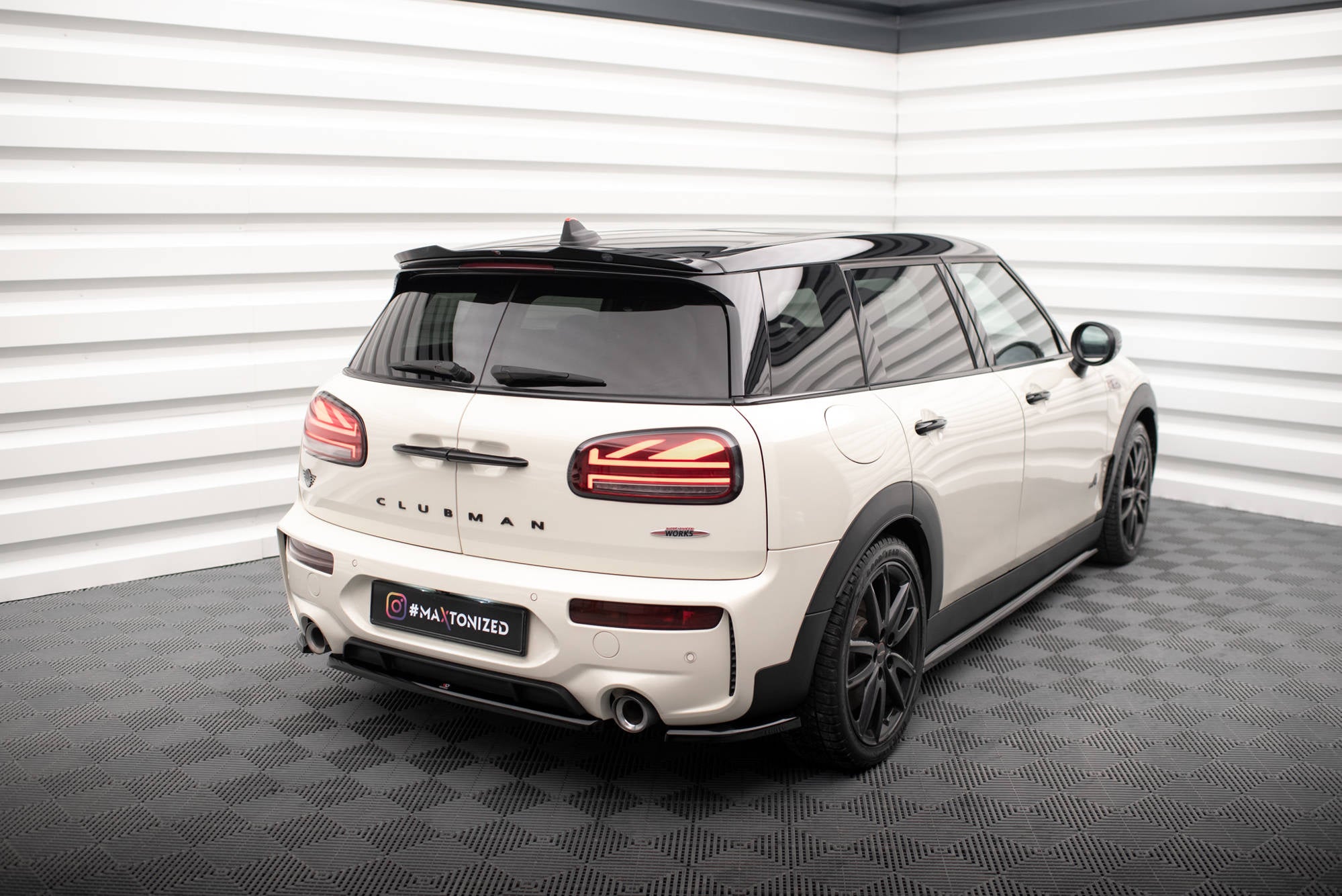 pol pl spoiler cap mini cooper clubman john cooper works f54 18123 5.jpg pol pl spoiler cap mini cooper clubman john cooper works f54 18123 5.jpg