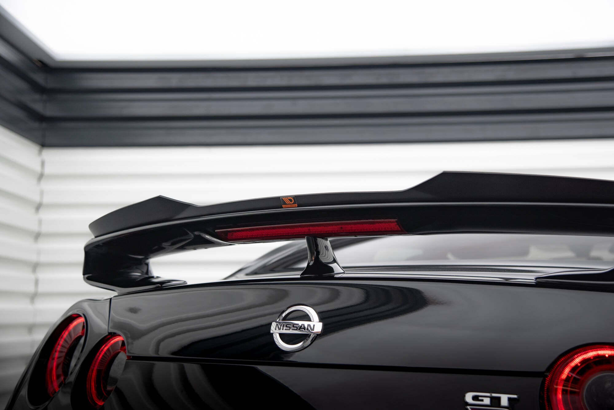 pol pl spoiler cap nissan gtr r35 facelift 16878 10.jpg pol pl spoiler cap nissan gtr r35 facelift 16878 10.jpg
