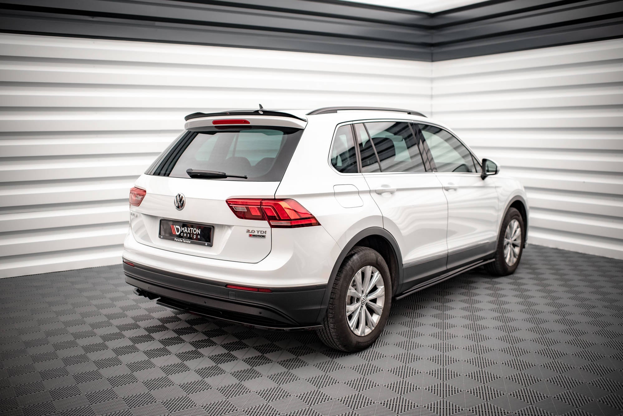 pol pl spoiler cap volkswagen tiguan mk2 14999 4.jpg pol pl spoiler cap volkswagen tiguan mk2 14999 4.jpg