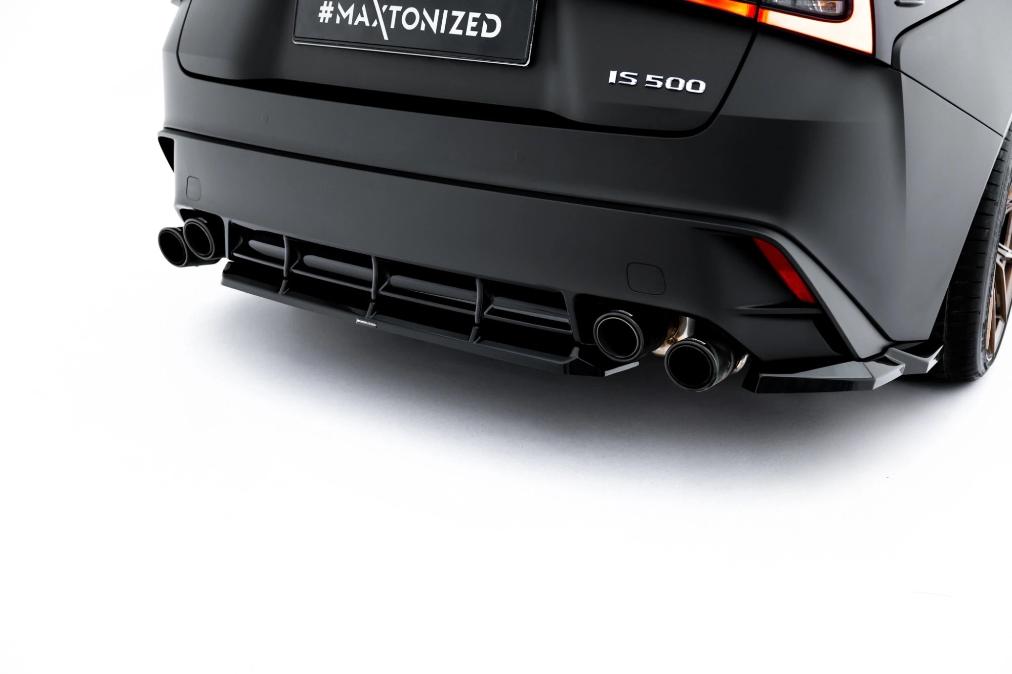 set of splitters suitable for lexus is 500 mk3 facelift 2 (xe30) set of splitters suitable for lexus is 500 mk3 facelift 2 (xe30)