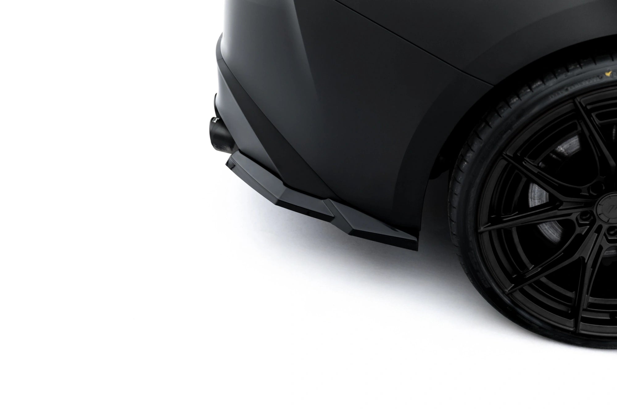 set of splitters suitable for lexus is 500 mk3 facelift 2 (xe30) set of splitters suitable for lexus is 500 mk3 facelift 2 (xe30)