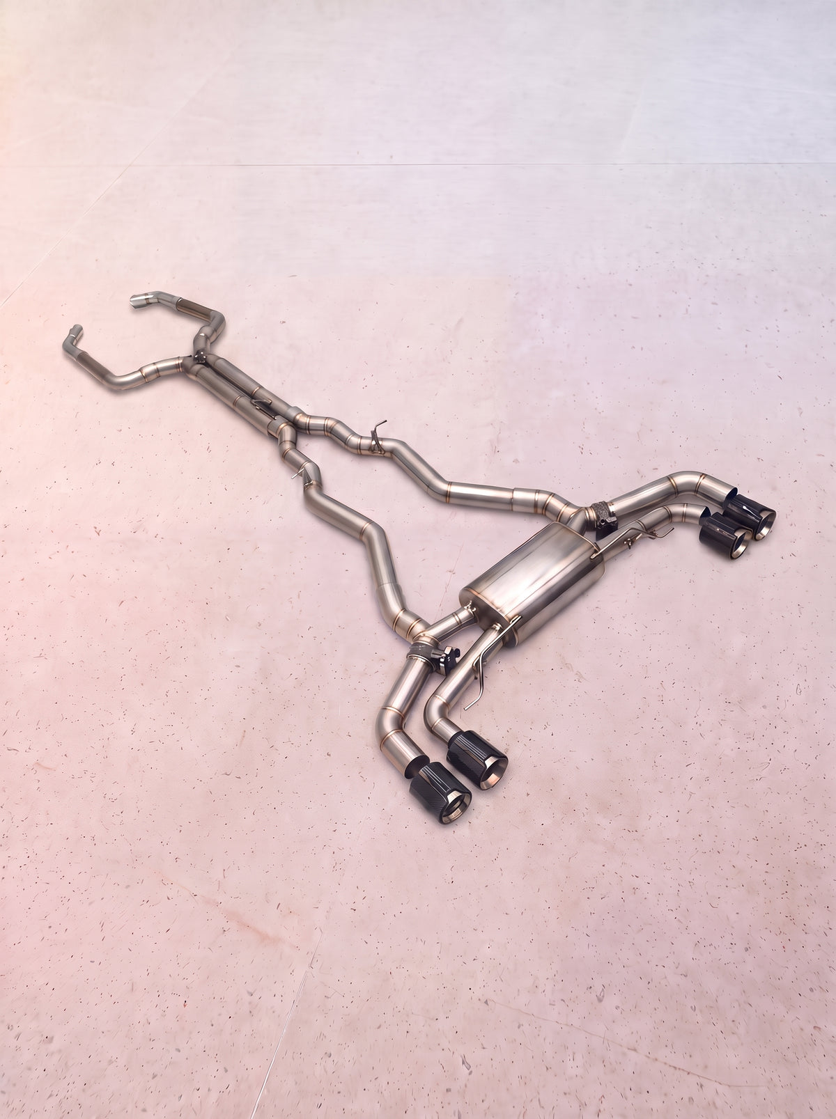 výfukový systém s klapkami rog® — bmw m550i n63 g30 4.4tt (2017–2022) Výfukový systém s klapkami ROG® — BMW M550i N63 G30 4.4TT (2017–2022)