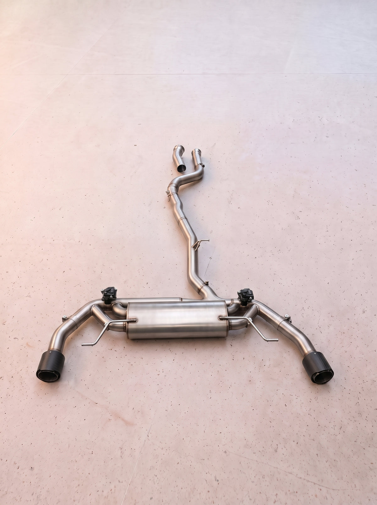 výfukový systém s klapkami rog® — bmw x3 g01 2.0t (2019–2024) Výfukový systém s klapkami ROG® — BMW X3 G01 2.0T (2019–2024)